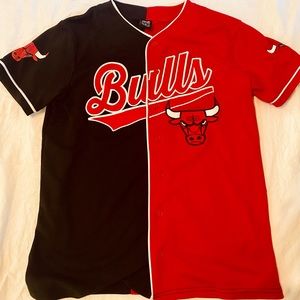 Chicago Bulls men's size medium jersey